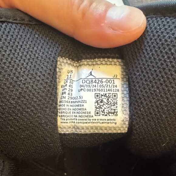 Jordan High-Top Black and White Sneakers - Picture 2 of 7